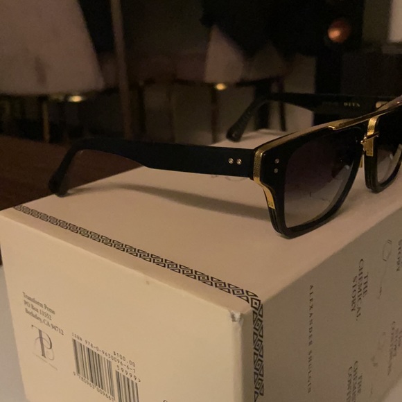 *Dita* Mach Three - Picture 3 of 9